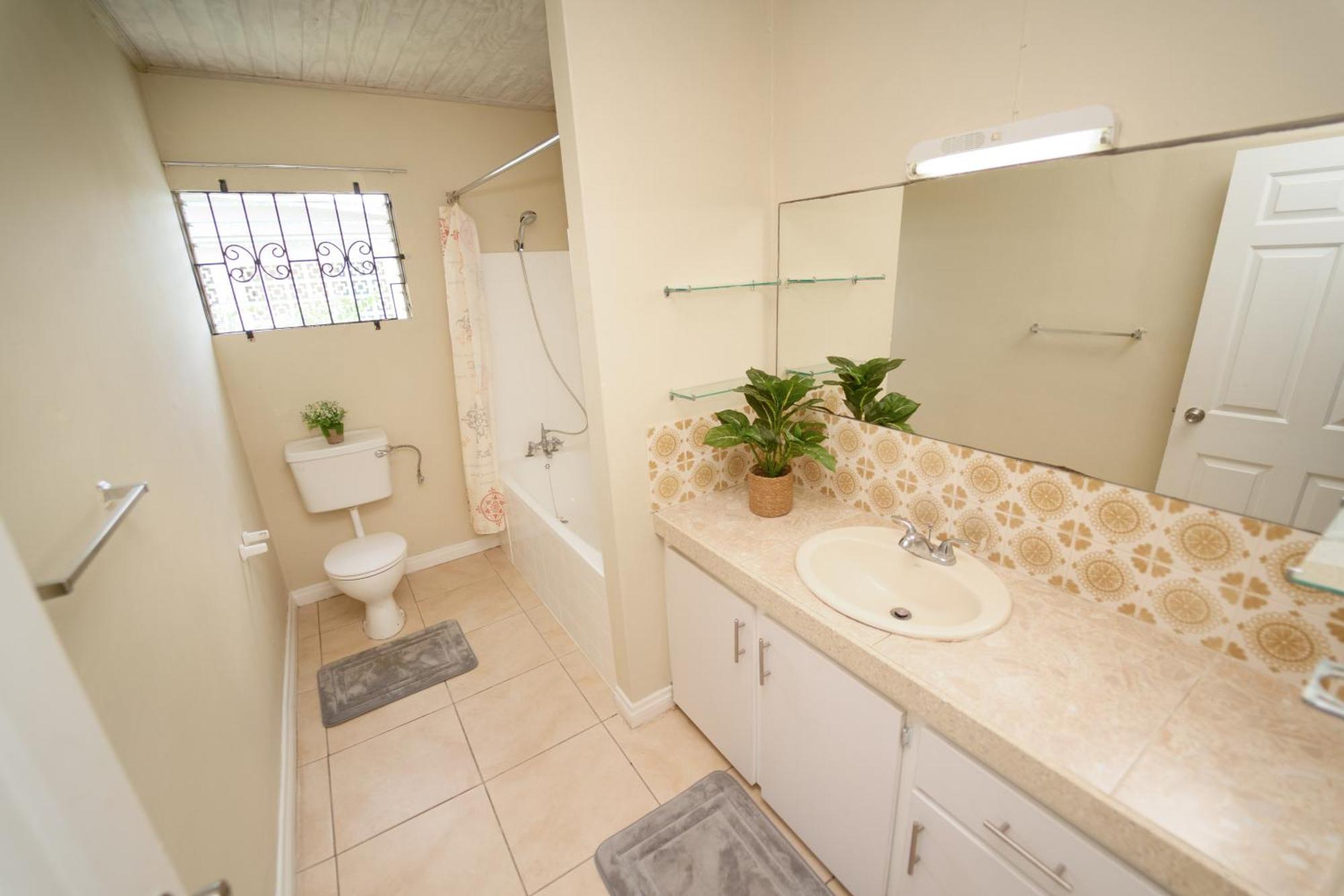Spacious 3-Bedroom Home - Regency Park Bridgetown Exterior photo